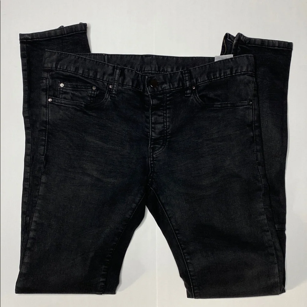 MNML Black Skinny’s - Picture 2 of 11